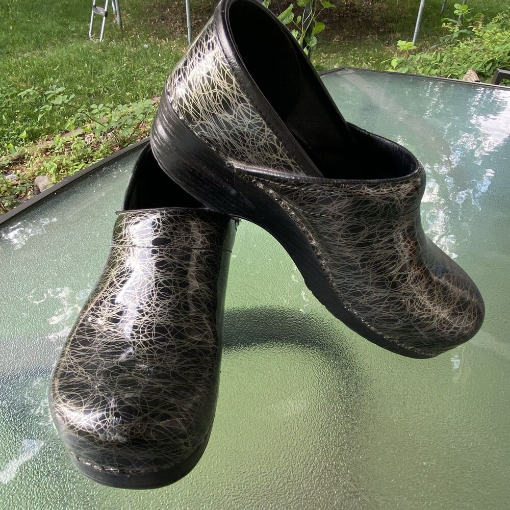 Dansko Professional Clogs Womens Size 41 Black Gold (10.5 US) Swirl Pattern